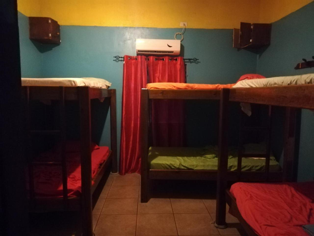 Cliff'S Hostel Ла-Грута Экстерьер фото